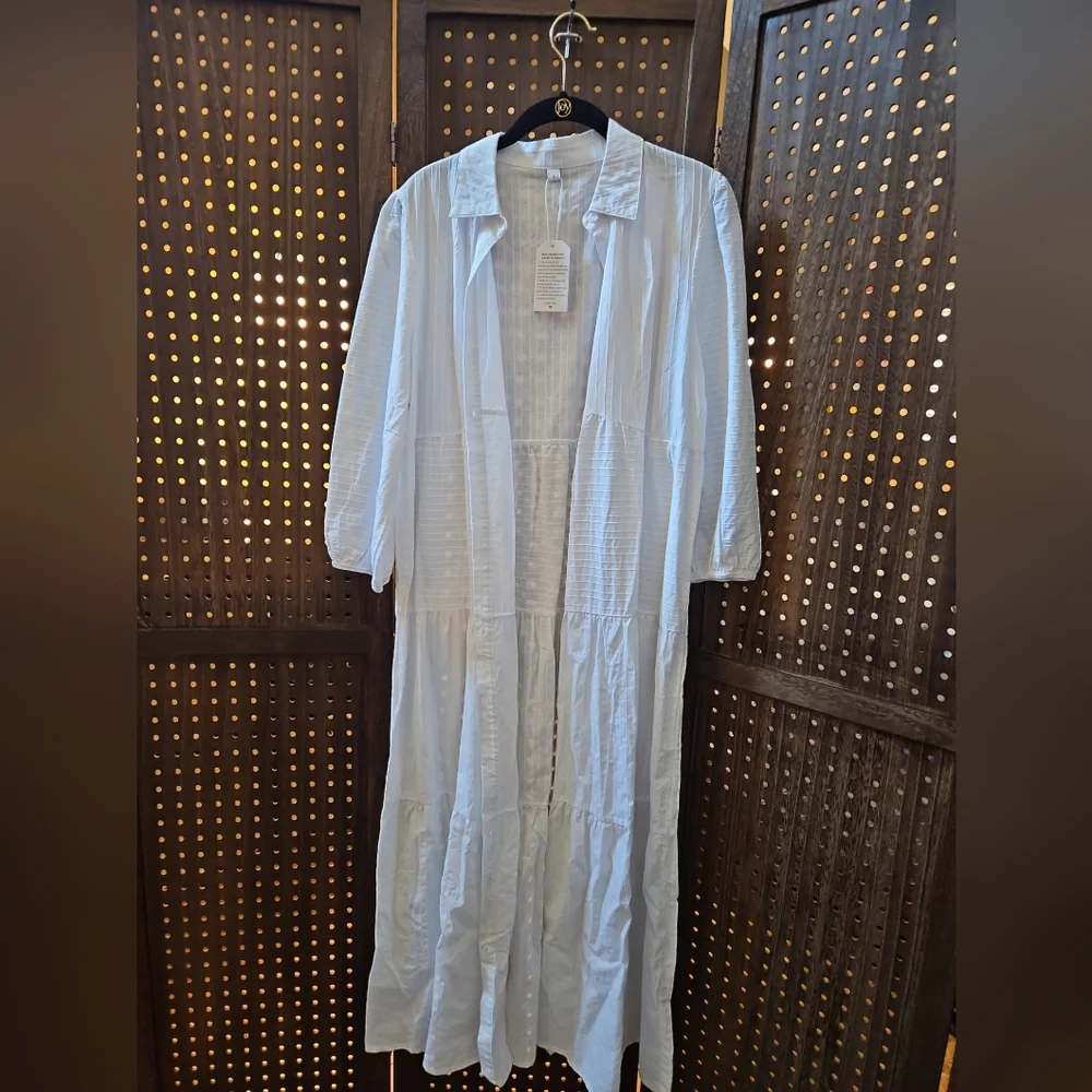 Cover-up - Picture 2 of 2